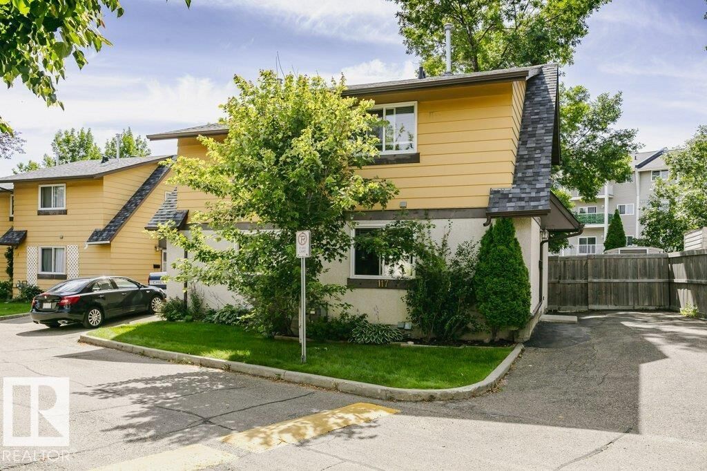 Property Photo:  117 Woodstock NW  AB T5T 0H6 