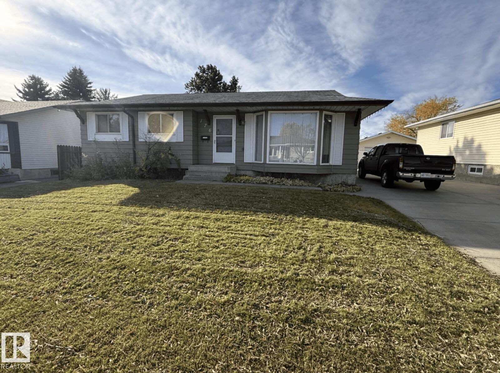 Property Photo:  176 Humberstone Road NW  AB T5A 4C6 