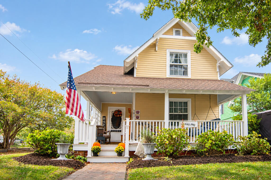 Property Photo:  501 Tazewell Ave  VA 23310 