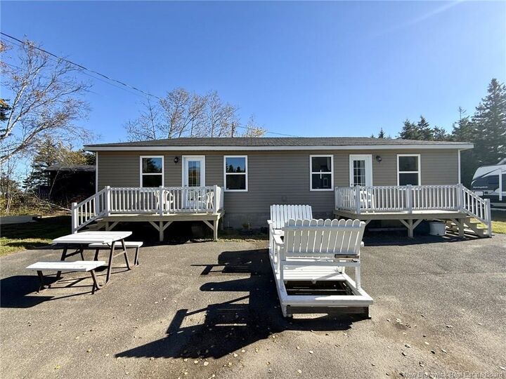 Property Photo:  544 Chemin Du Parc  NB E1X 1H1 