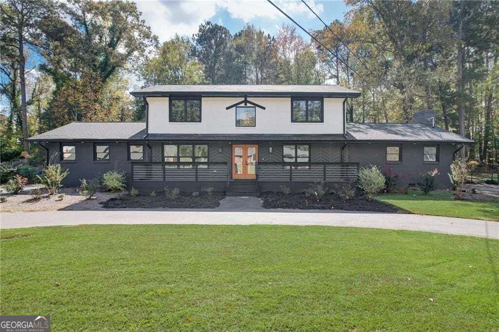 Property Photo:  3202 SW Kingsdale Drive SW  GA 30311 