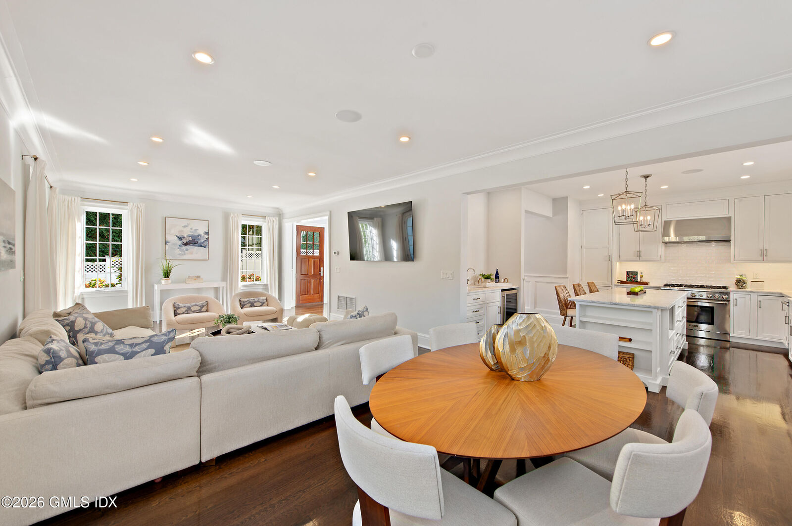 Property Photo:  80 Milbank Avenue A  CT 06830 