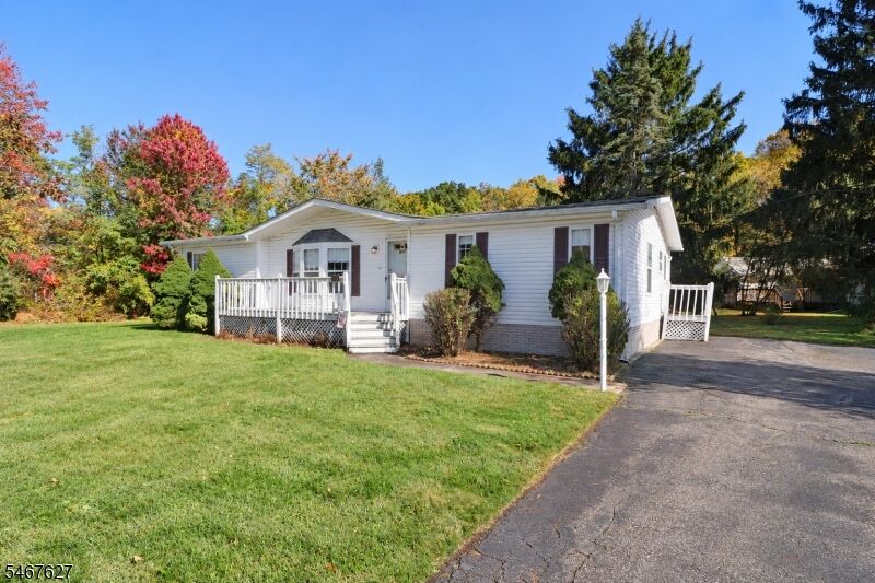 Property Photo:  93 Mount Pleasant Ave.  E11  NJ 07801 