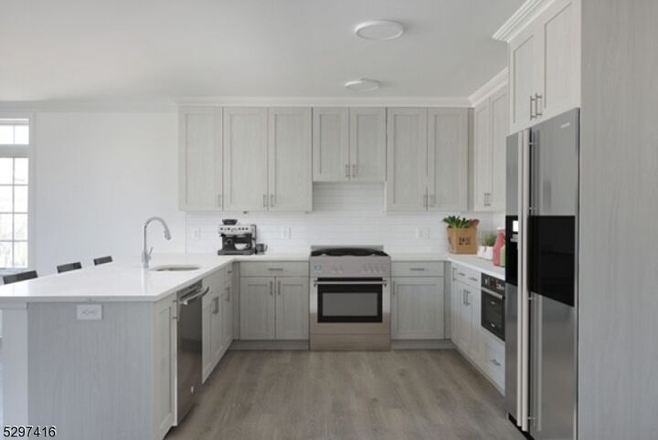 Property Photo:  500 Central Ave, Unit 304  NJ 07090 
