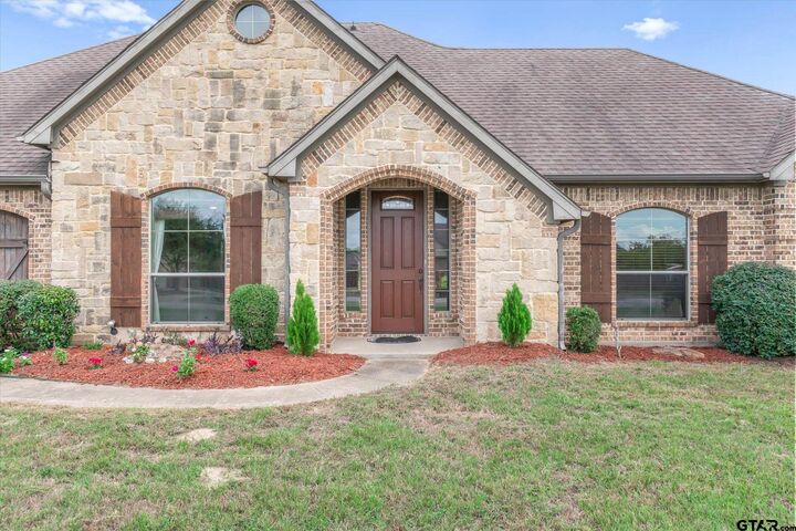 Property Photo:  112 Lake Meadow Drive  TX 75103 