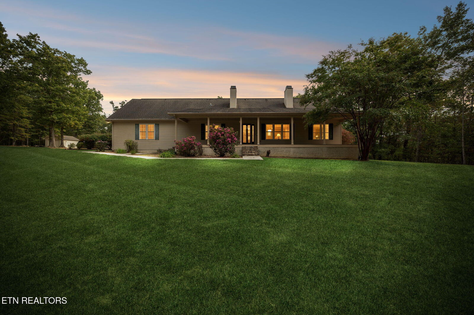 Property Photo: 5075 Eastland Rd TN 38583