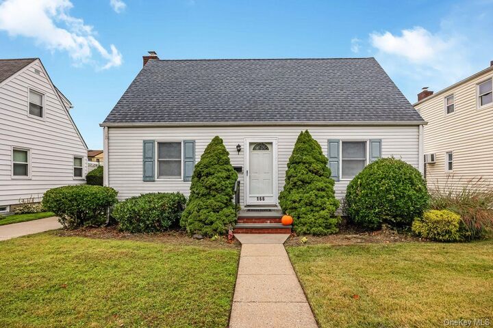 Property Photo:  166 Cushing Avenue  NY 11596 
