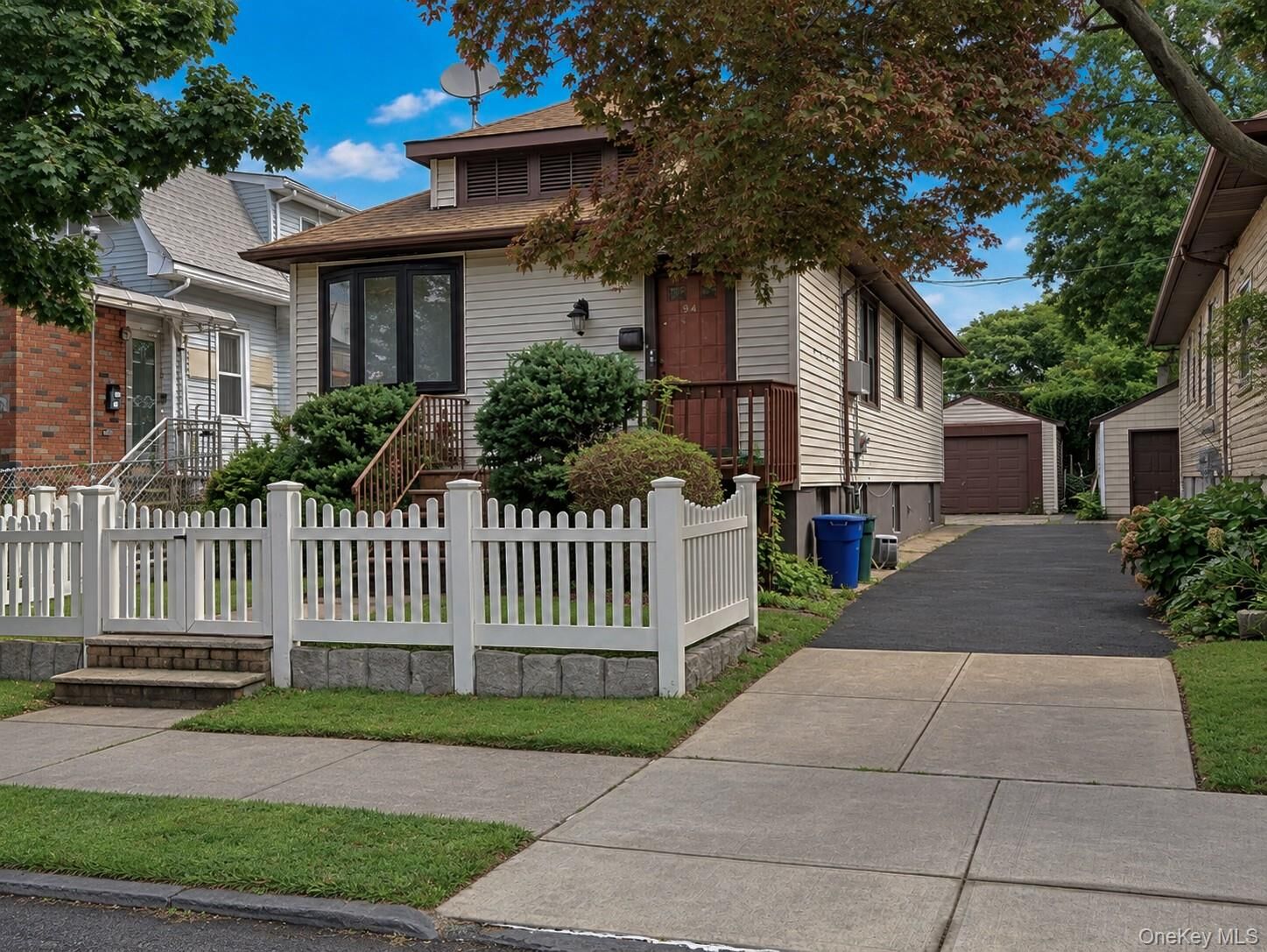 Property Photo: 940 Edison Avenue NY 10465