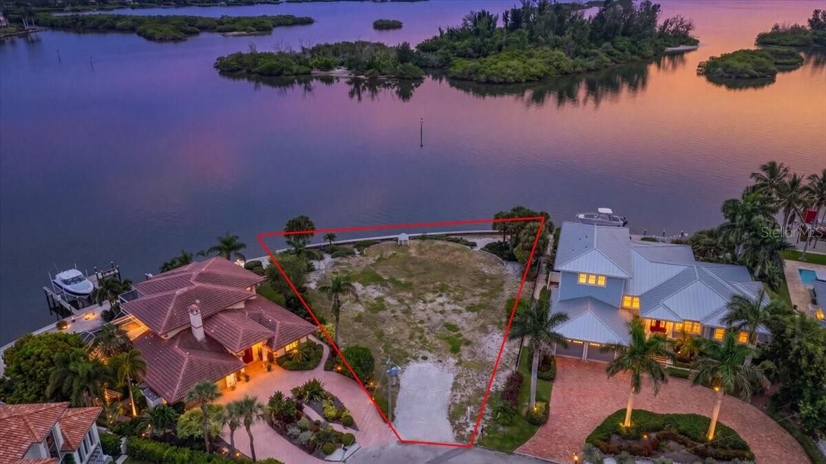 Property Photo:  894 Freeling Drive  FL 34242 
