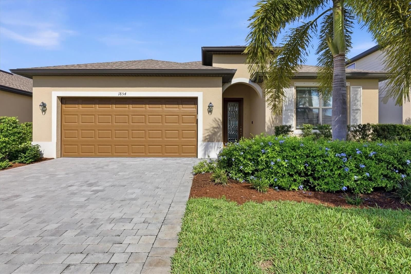 Property Photo:  1854 E Isles Road  FL 33953 