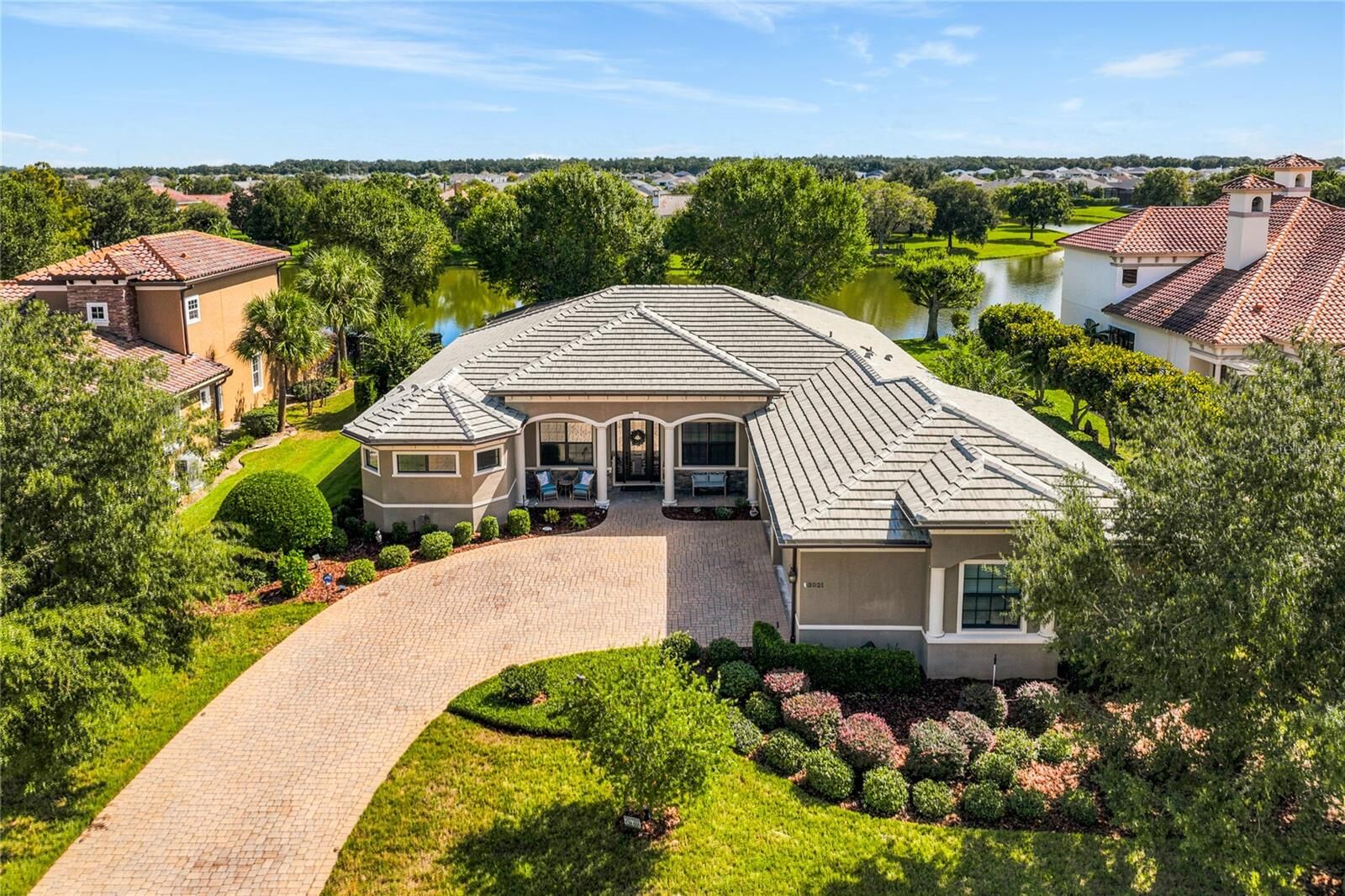 Property Photo: 3021 Palermo Court FL 32757