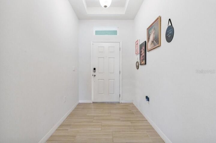 Property Photo:  560 Shaelyn Place  FL 32724 
