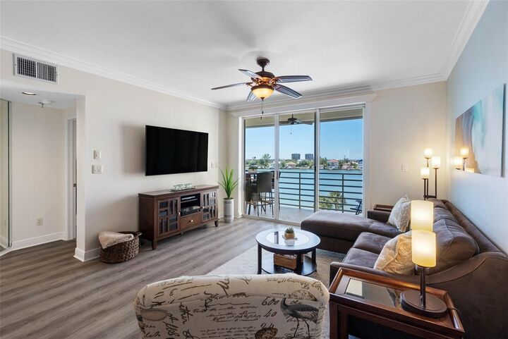 Property Photo: 7902 Sailboat Key Boulevard S 407 FL 33707