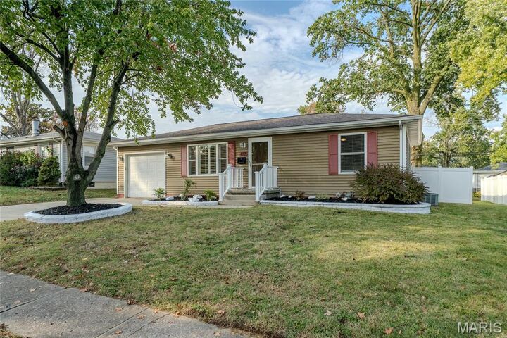 Property Photo:  417 Notre Dame Avenue  IL 62025 