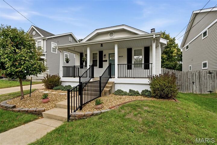 Property Photo: 8925 Lawn Avenue MO 63144