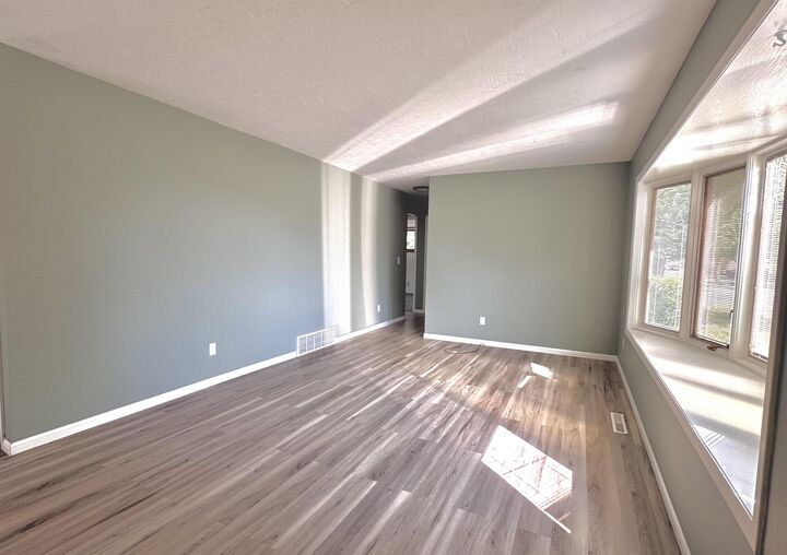 Property Photo: 2421 4th St ND 58703