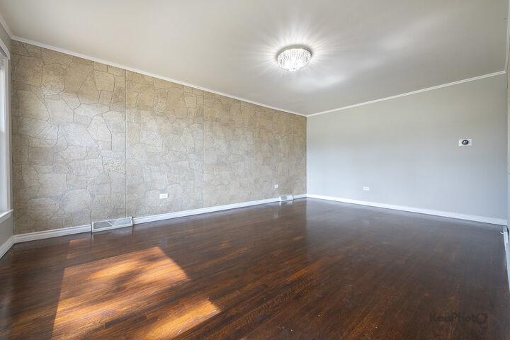 Property Photo: 7224 W 60th Place IL 60501