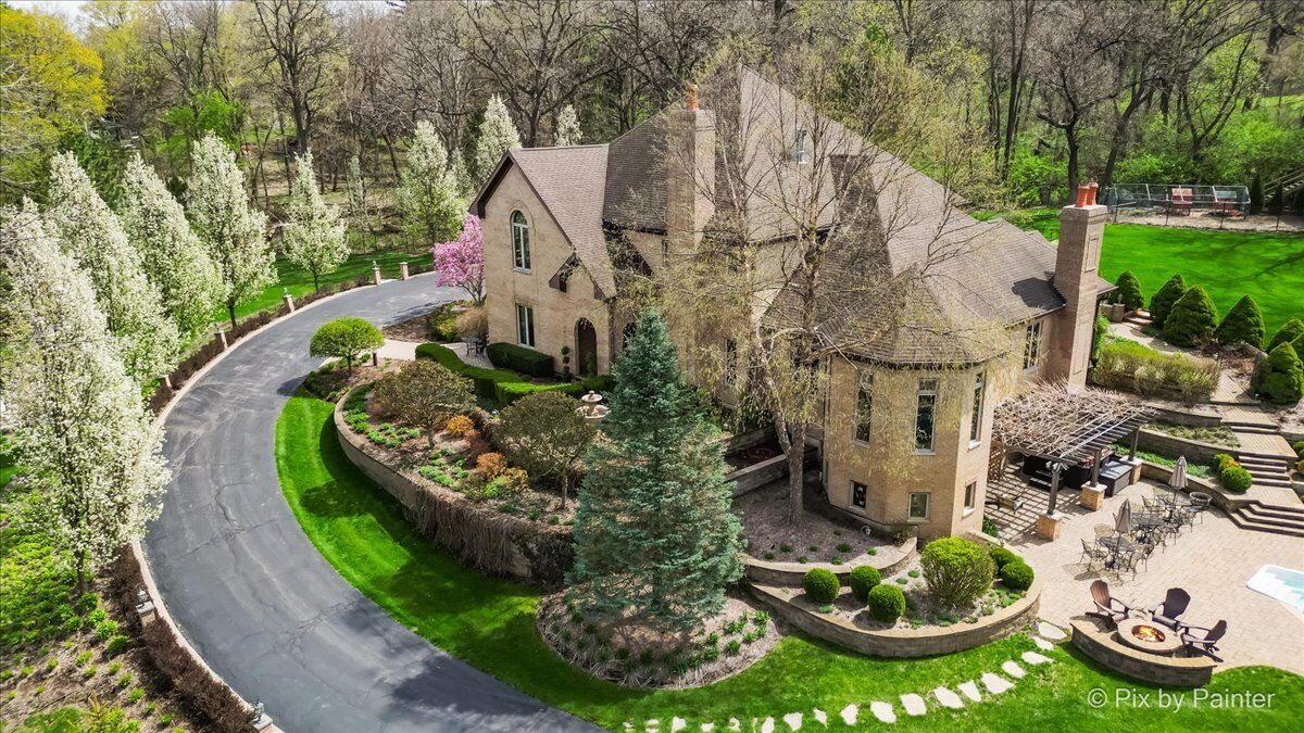 Property Photo: 10018 Haegers Bend Road IL 60010