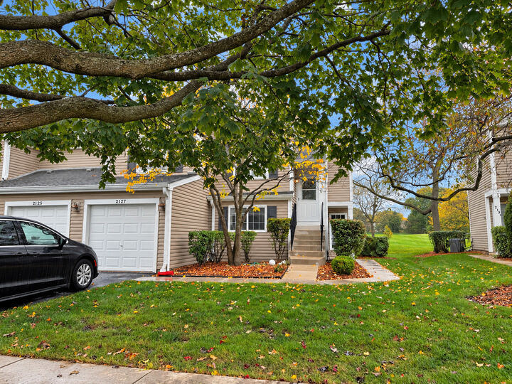Property Photo:  2127 Southwind Circle  IL 60194 