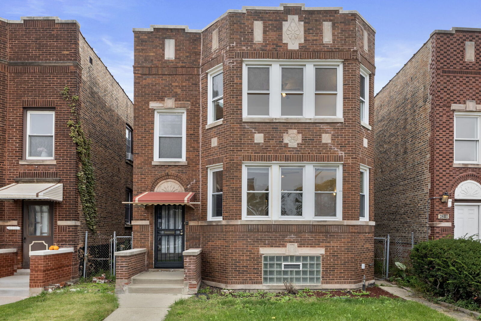 Property Photo:  6212 S Claremont Avenue  IL 60636 