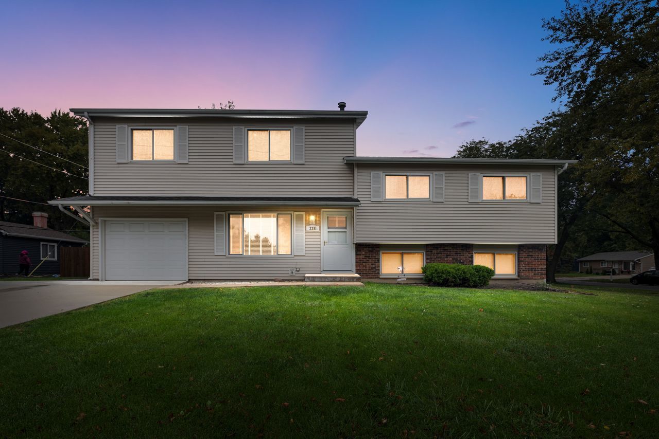 Property Photo:  238 E Briarcliff Road  IL 60440 