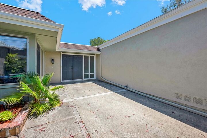 Property Photo:  23432 Caminito Salado  CA 92653 