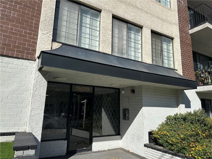 Property Photo:  19029 Nordhoff  CA 91324 