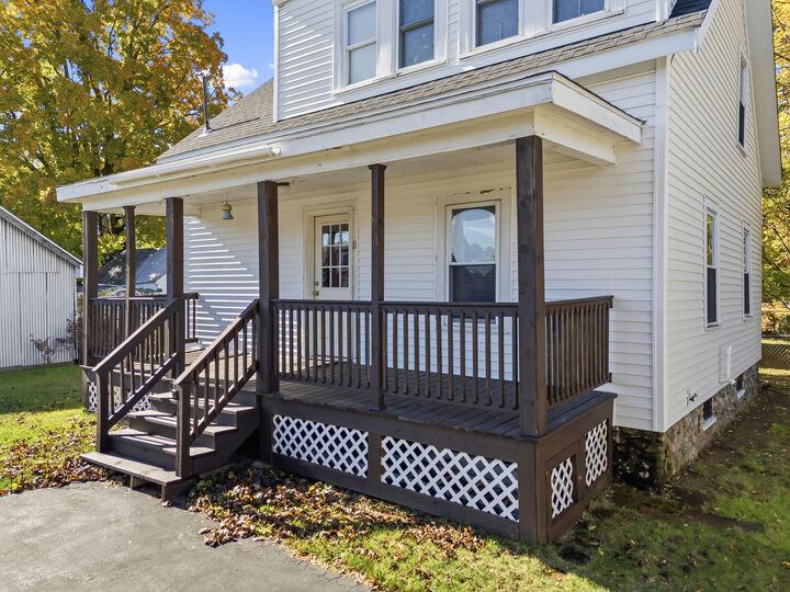Property Photo:  8 Pearl Street  ME 04073 