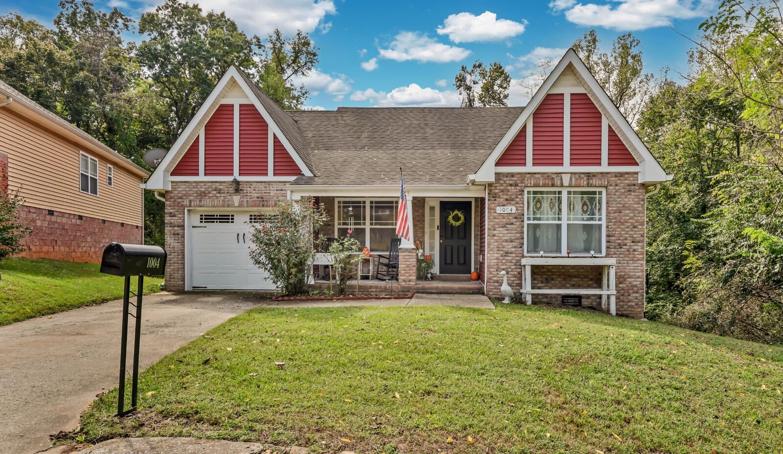 Property Photo:  1004 Sunset Dr  TN 37040 