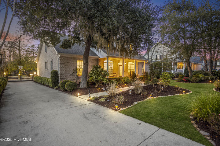 Property Photo:  10213 Mariners Cove Court  NC 28451 
