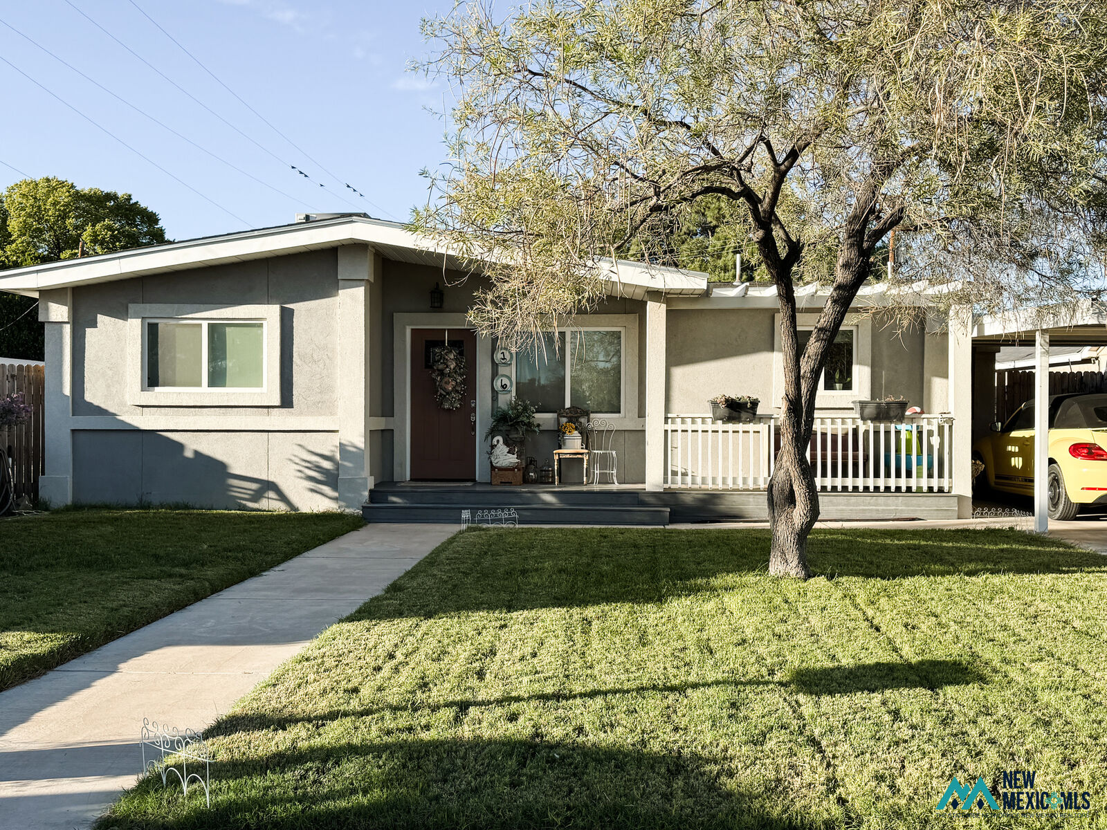Property Photo: 816 W Mann Ave NM 88210