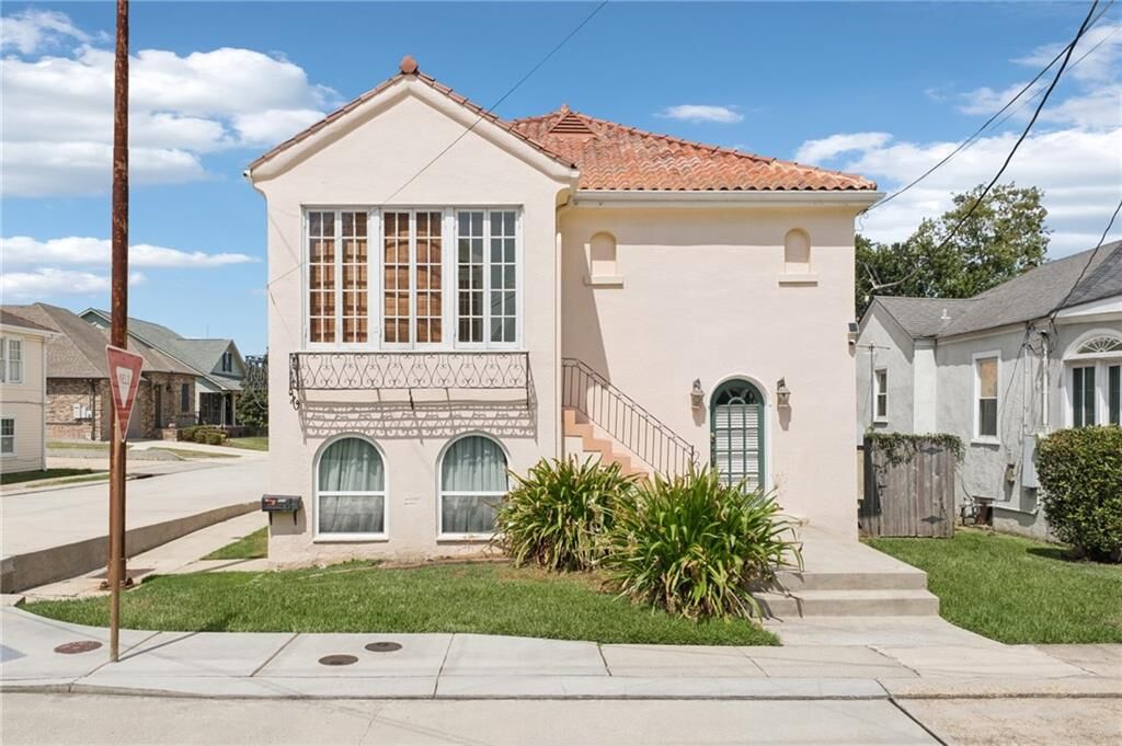 Property Photo:  5518 20 Canal Boulevard  LA 70124 