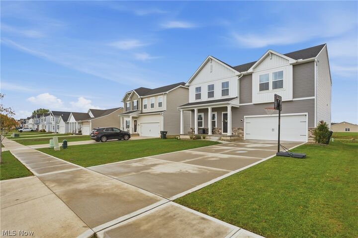 Property Photo: 3017 McIntosh Drive NE OH 44641