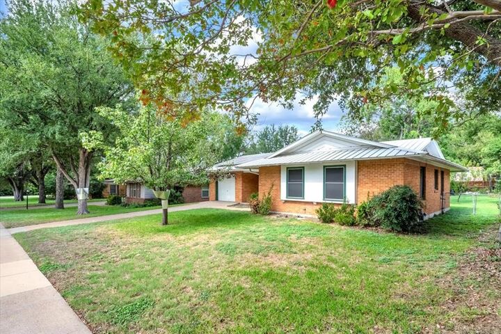 Property Photo:  7812 Ewing Avenue  TX 76116 