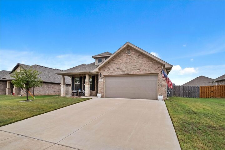 Property Photo: 2406 Armstrong Lane AR 72751
