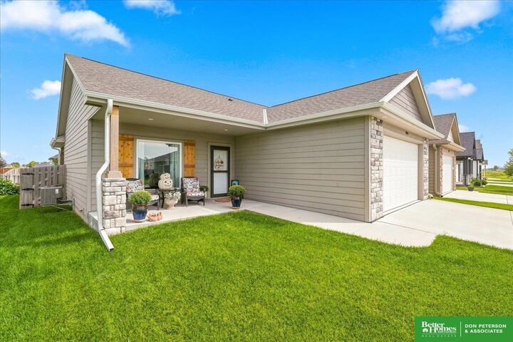 Property Photo: 3050 Cottage Grove Lane NE 68025