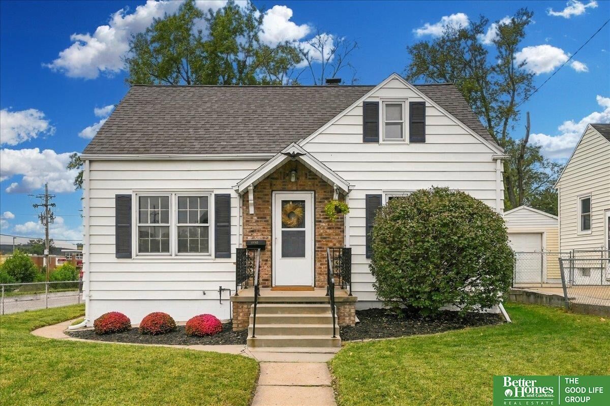 Property Photo:  2152 S 62nd Street  NE 68106 
