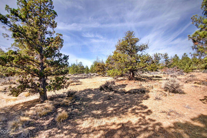 Property Photo: 65415 78th Street OR 97703