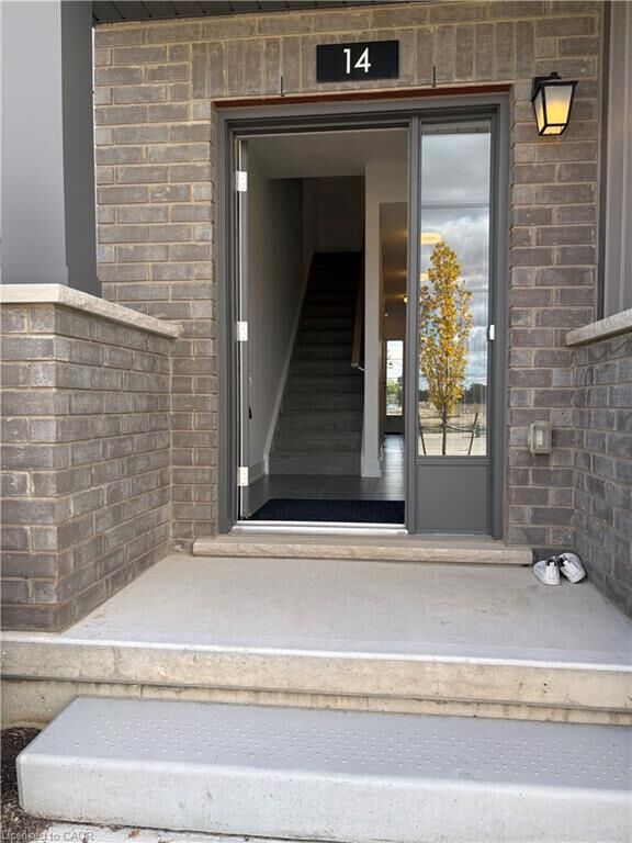 Property Photo:  14 Balladry Boulevard  ON N5A 0L5 