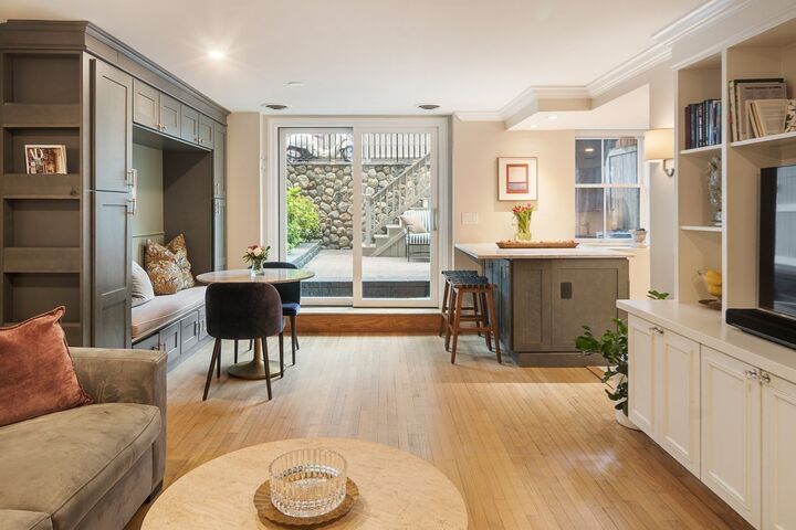 Property Photo: 7 Concord Sq 1 MA 02118