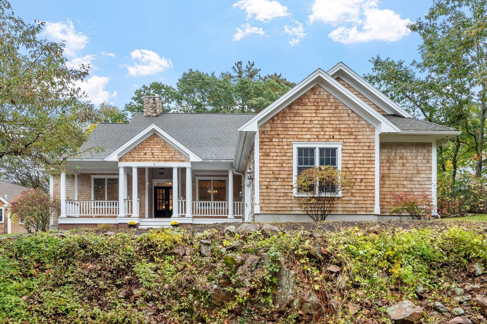 Property Photo:  2 Greenbrier Rd,  MA 01944 