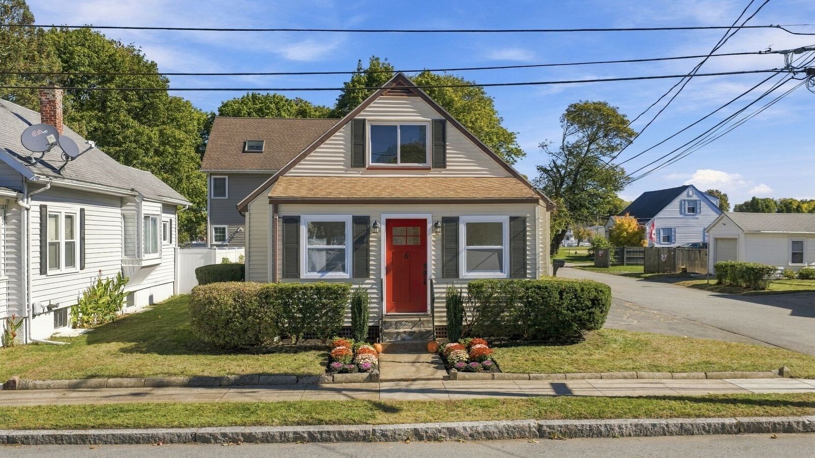 Property Photo:  6 Norfolk Ave  MA 01960 