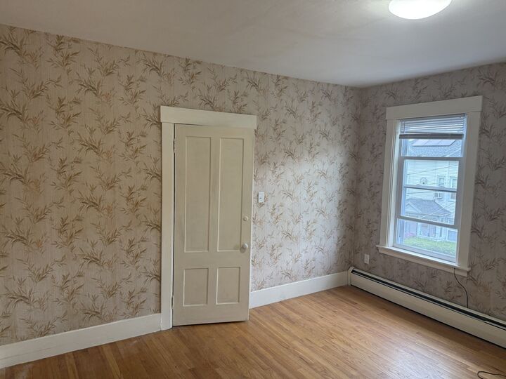 Property Photo:  84 Albee St 2  MA 01420 