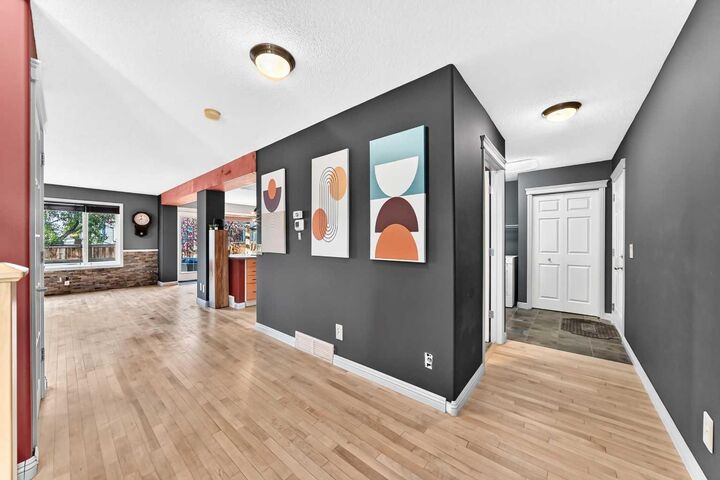 Property Photo:  670 Chaparral Drive SE  AB T2X 3V6 