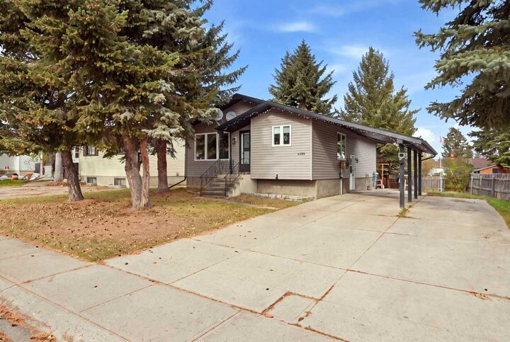 Property Photo:  5320 57 Avenue  AB T4T 1M7 