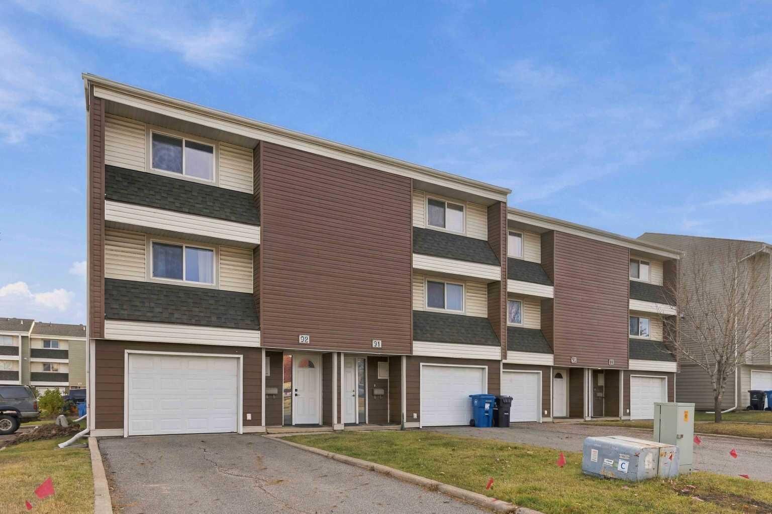Property Photo:  400 Silin Forest Road 92  AB T9H 3S5 