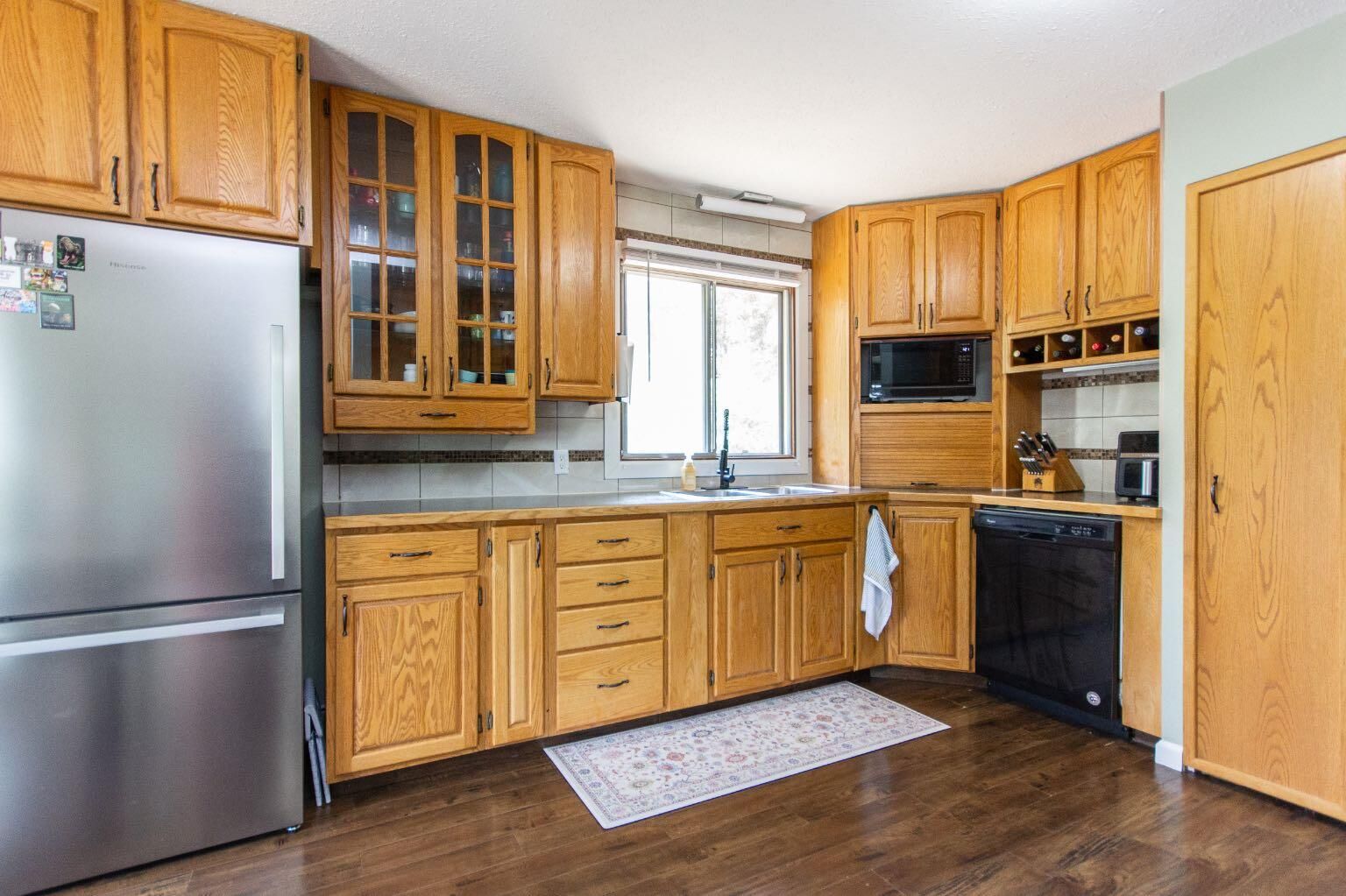 Property Photo:  6308 61 Avenue  AB T4N 5R8 