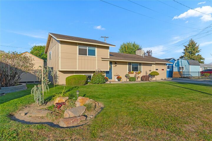Property Photo: 1300 Cashmere Street WA 98801