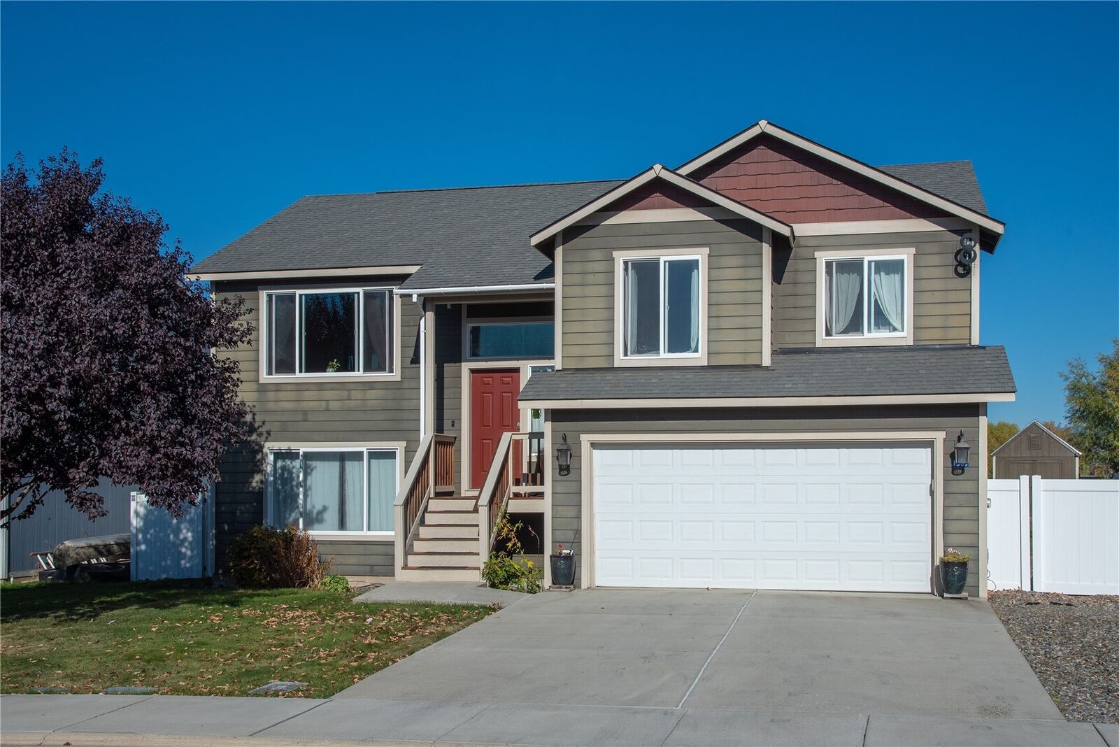Property Photo:  1509 E Seattle Avenue  WA 98926 