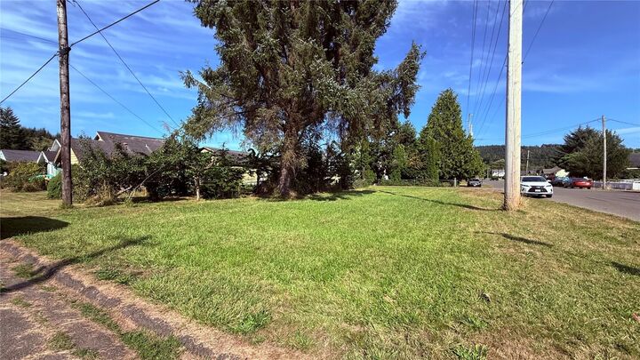 Property Photo: 711 Queen WA 98550